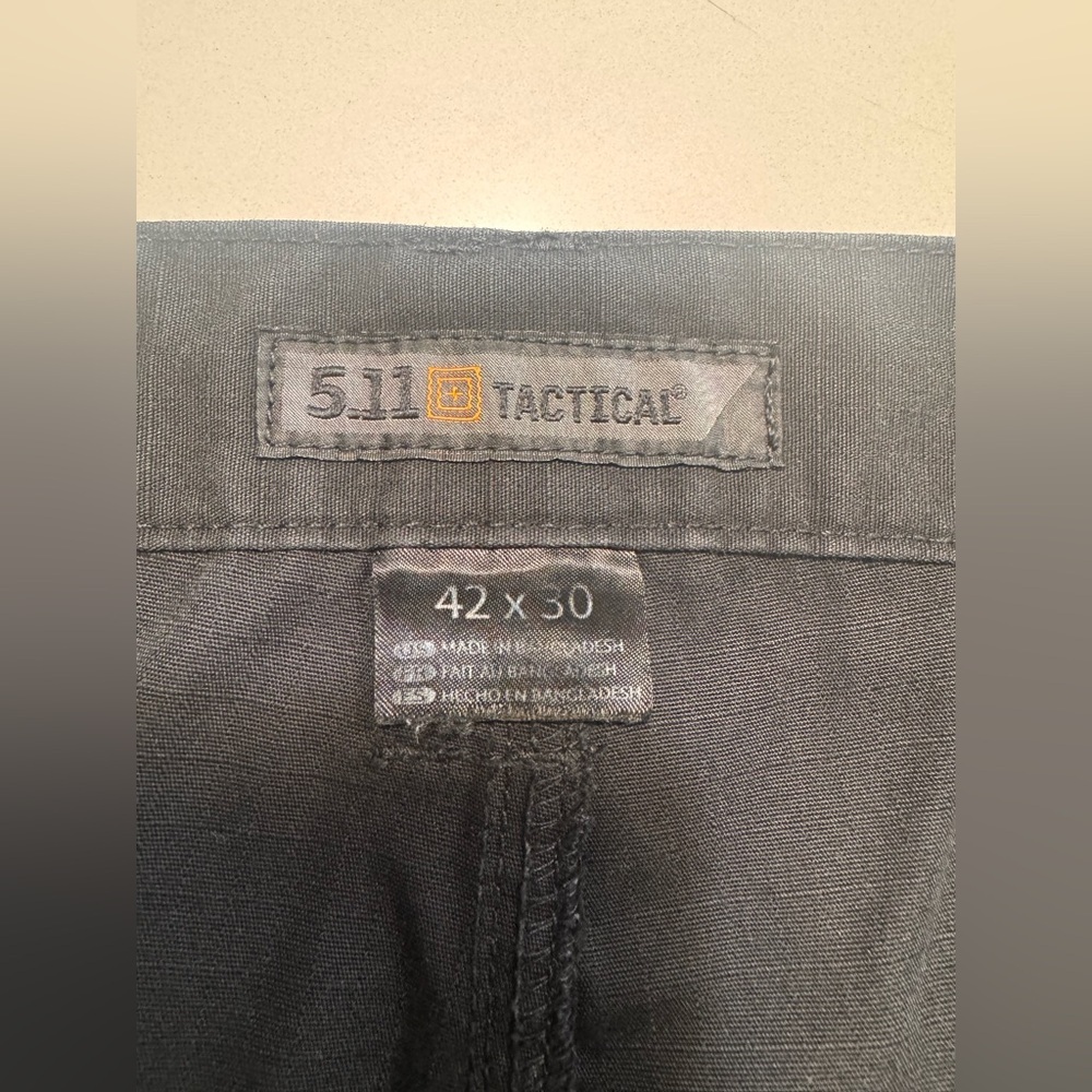5.11 Tactical Men’s Ripstop Pants Color Black Size 42x30 Rugged Military Police - Picture 5 of 10